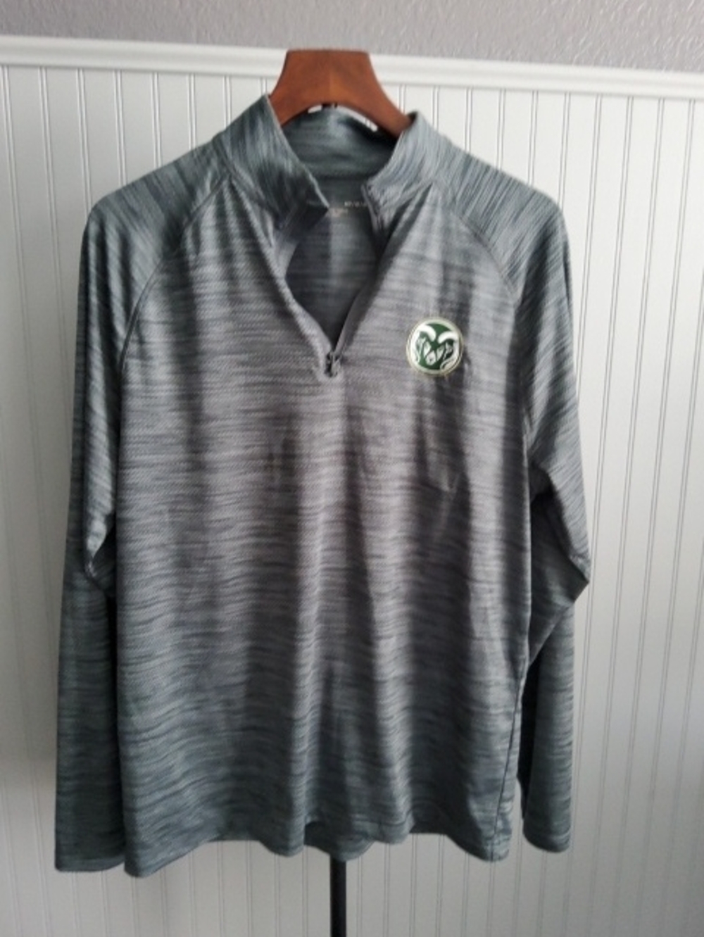 Under Armour Men's Heather Gray Quarter-Zip Pullover with Logo